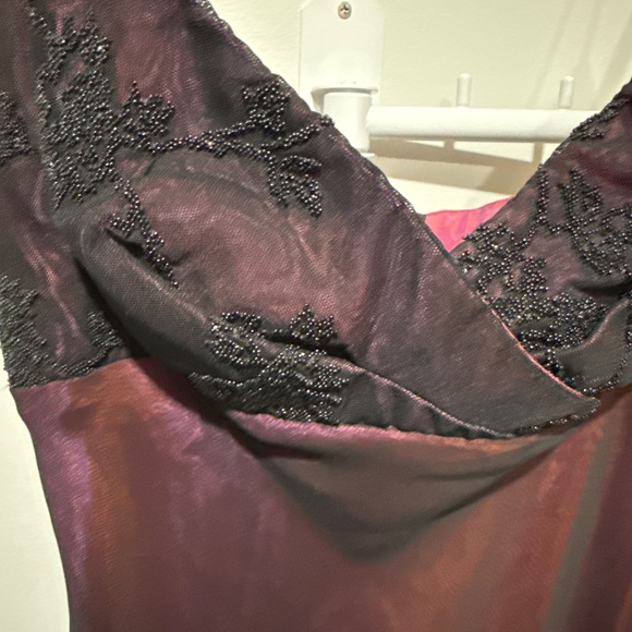 Faviana New York Gown - Picture 3 of 4